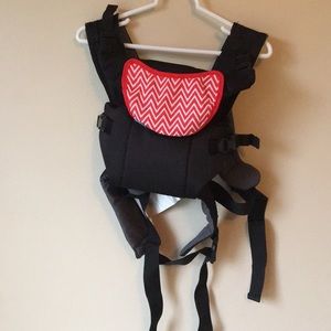 Infantino baby carrier with wonder cover black